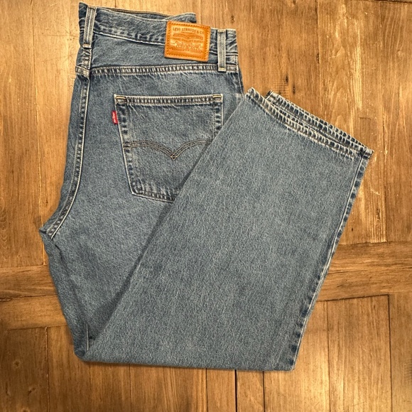 Blue Levi's Women's Baggy Dad Jeans (Size 30) - Picture 1 of 7